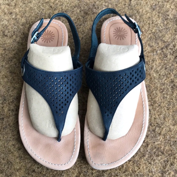 Ugg Australian Vivian II Black Leather Laser Cut , Sling Back Sandals Size 7 - Picture 1 of 9